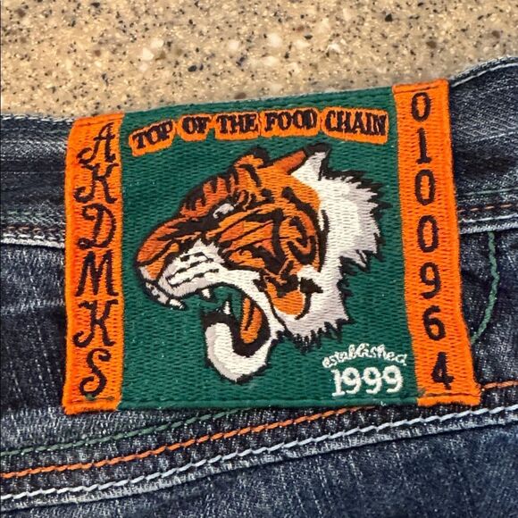 AKADEMIKS Baggy Y2K Hip Hop Streetwear Dragon Embroidery Tiger Patch Jorts Short - Picture 6 of 17